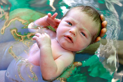 holistic-newborn-care-class-marin-baby-water-400